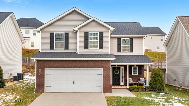 $409,900 | 3052 Creekbend Lane, Knoxville, TN 37931