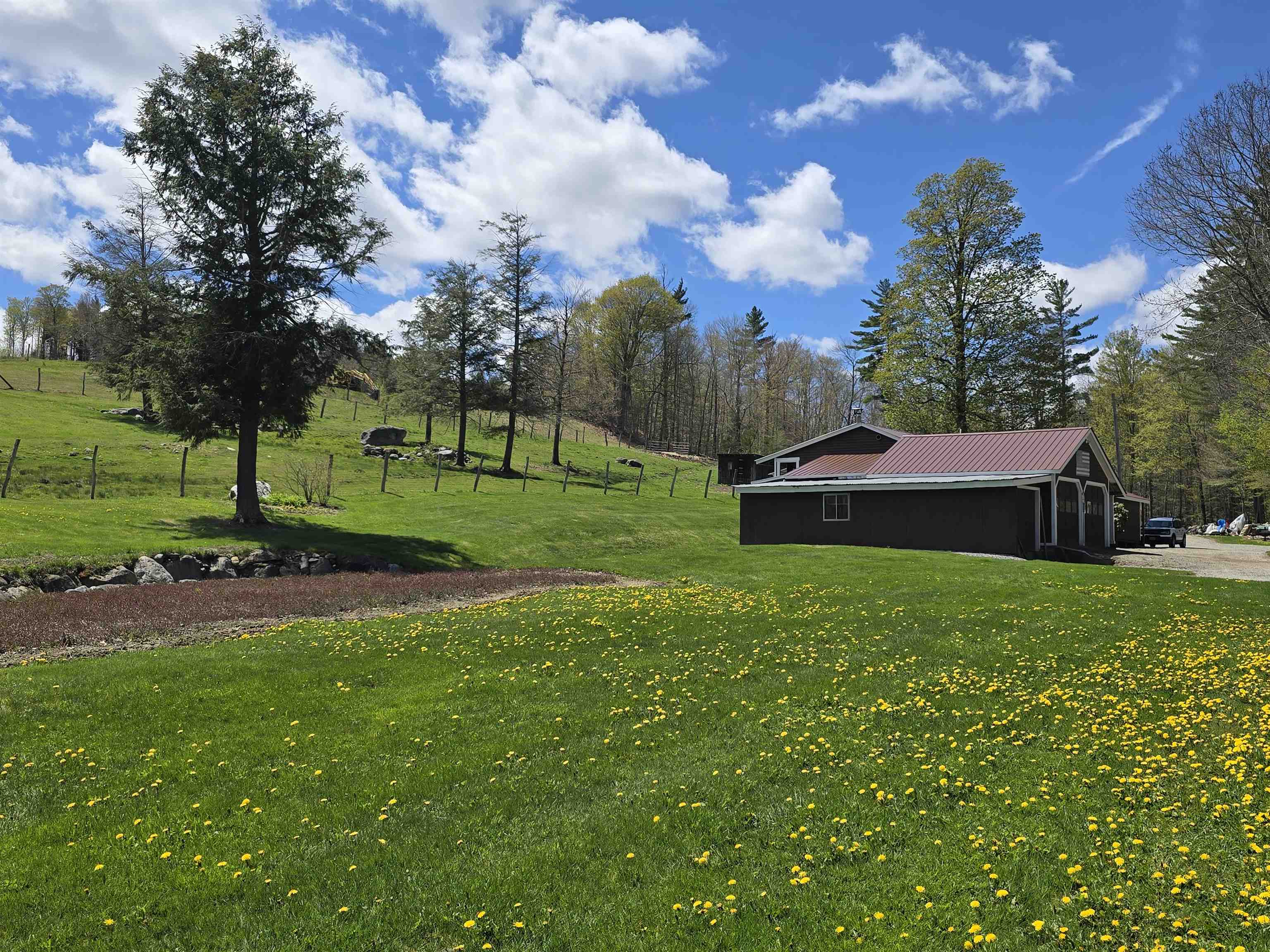 847 Simonsville Road Andover, VT 05143 - Photo 3 of 38