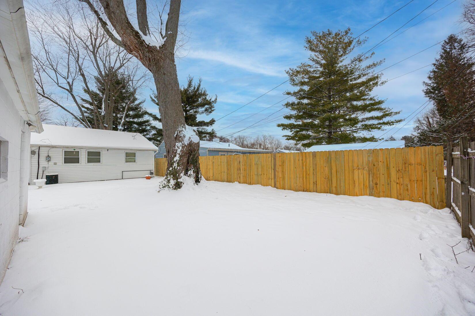 1134 South Hampton Road Columbus, OH 43227 - Photo 27 of 31 Rear Yard