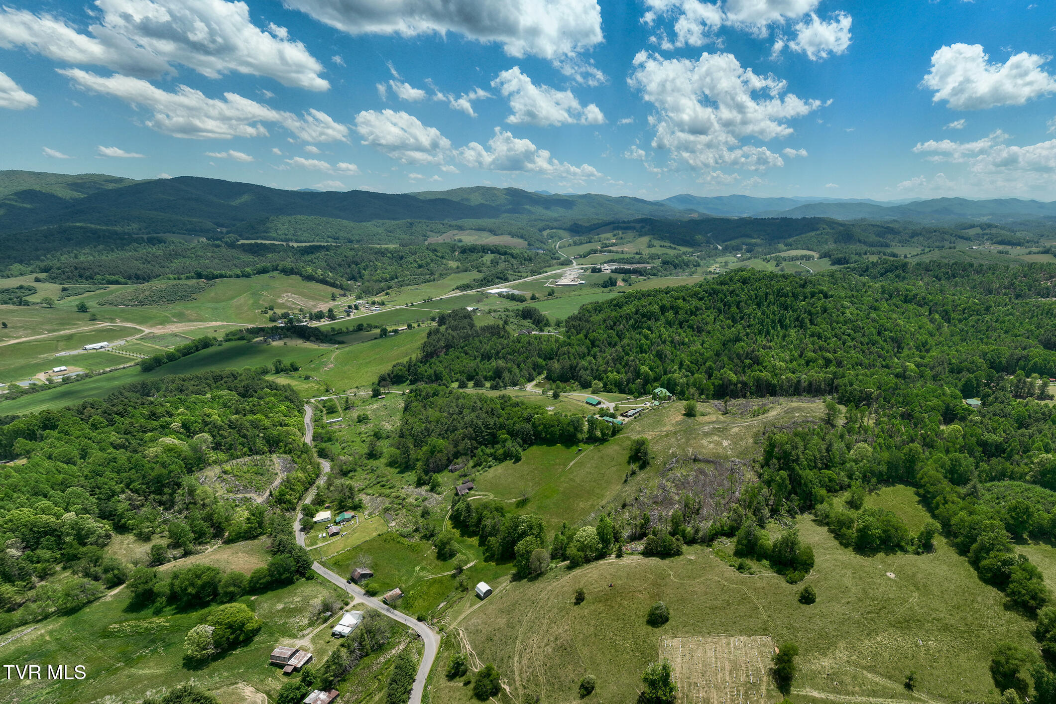 2 Rd Mountain Mountain City, TN 37683 - Photo 13 of 37 TBD Shingletown Rd (13 of 26)