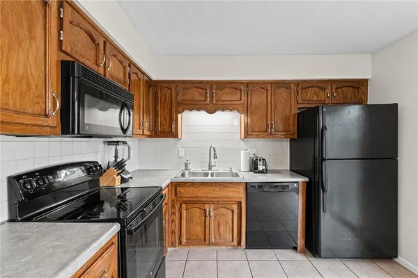 $235,000 | 8709 North Hull Avenue, Kansas City, MO 64154