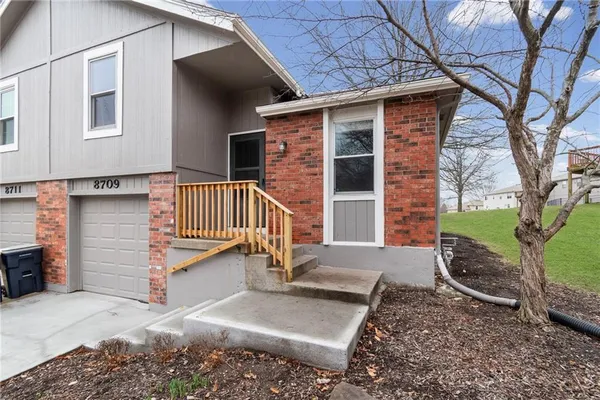 $235,000 | 8709 North Hull Avenue, Kansas City, MO 64154