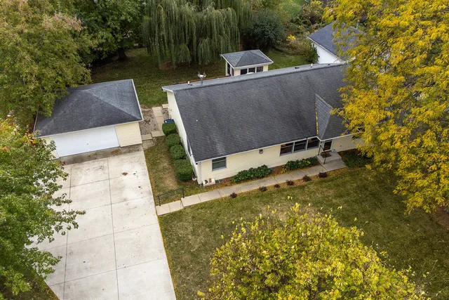 $350,000 | 3517 Glen Flora Avenue, Gurnee, IL 60031