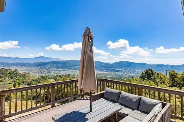 $849,999 | 25250 Deertrail Drive, Tehachapi, CA 93561