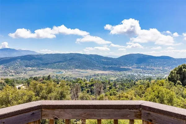 $849,999 | 25250 Deertrail Drive, Tehachapi, CA 93561