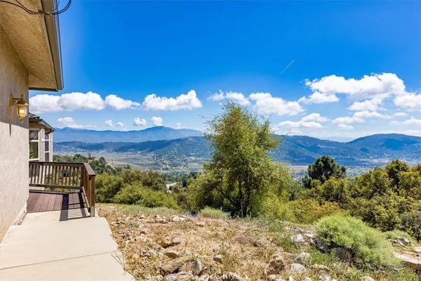 $849,999 | 25250 Deertrail Drive, Tehachapi, CA 93561