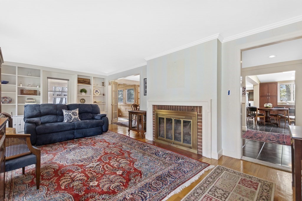 71 East Quinobequin Road Newton, MA 02462 - Photo 2 of 19