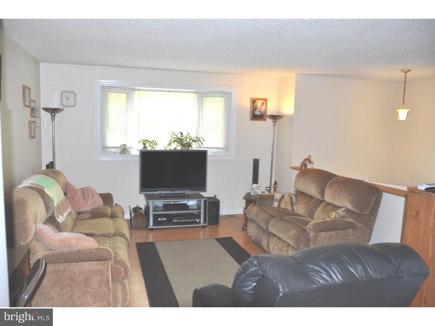 22 E Road Gibbsboro, NJ 08026 - Photo 5 of 25