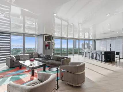 $2,750,000 | 19955 Northeast 38th Court, Unit 1205, Aventura, FL 33180