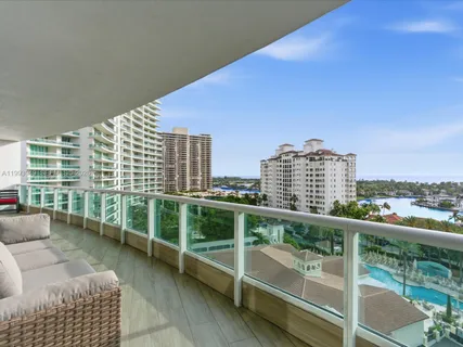 $2,750,000 | 19955 Northeast 38th Court, Unit 1205, Aventura, FL 33180