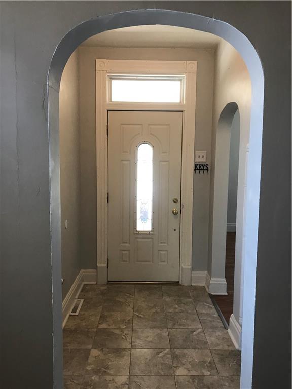 285 Jefferson Street Rochester, PA 15074 - Photo 2 of 23