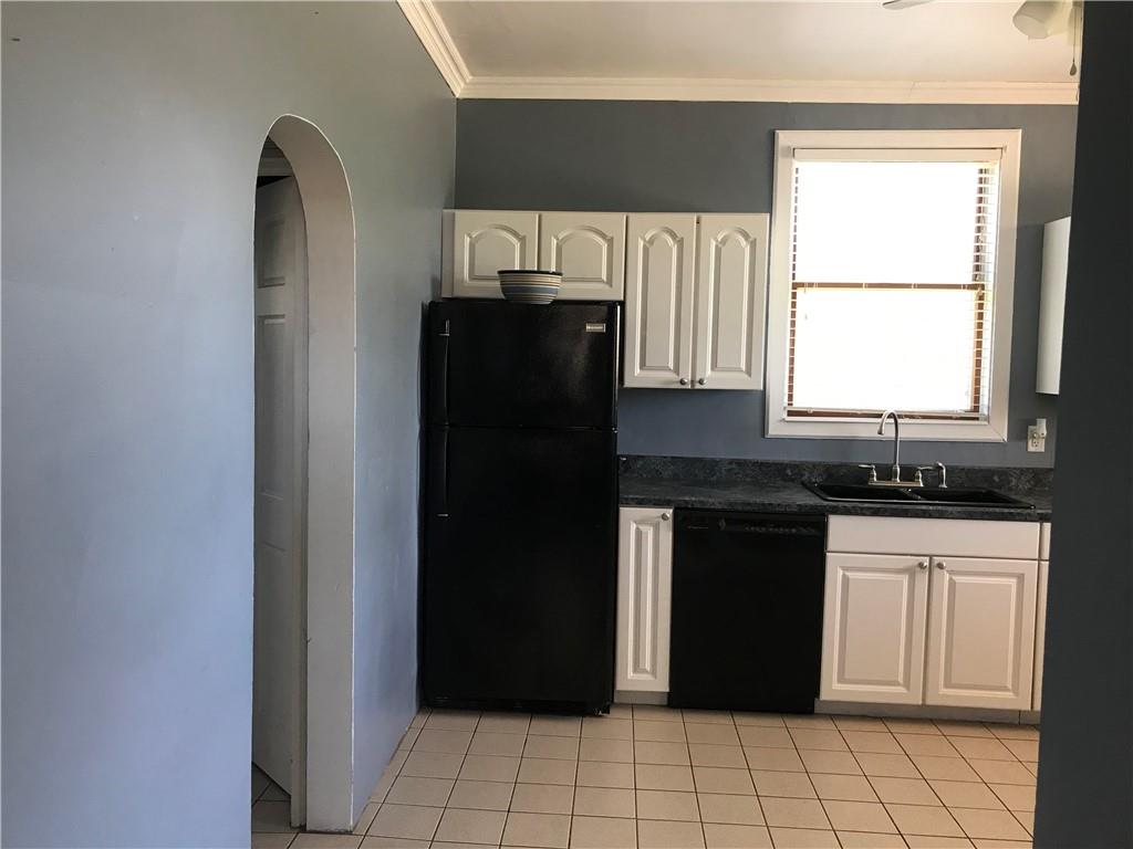 285 Jefferson Street Rochester, PA 15074 - Photo 3 of 23