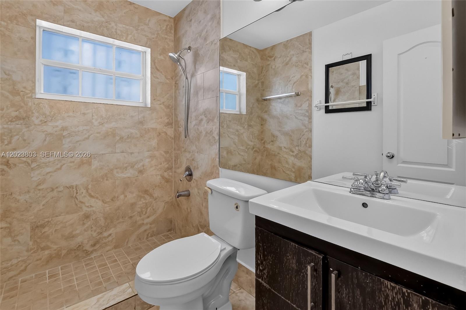 2514 West 74th Street Hialeah, FL 33016 - Photo 17 of 26 2nd bathroom