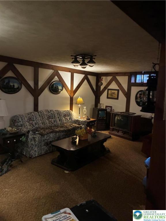 195 Bangor Junction Road Bangor, PA 18013 - Photo 14 of 16 a living room with furniture