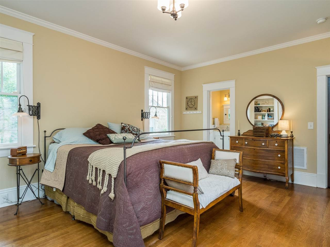 1806 Wills Avenue Raleigh, NC 27608 - Photo 18 of 28 This master suite has a walk-in closet to enjoy. Master Suite