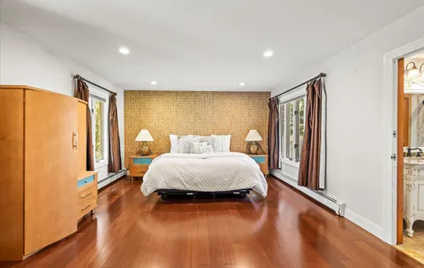 $2,475,000 | 5 Glen Hill Court, Dix Hills, NY 11746