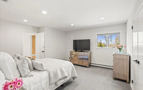 $2,475,000 | 5 Glen Hill Court, Dix Hills, NY 11746