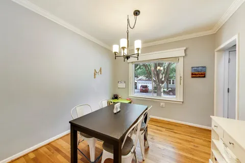 $399,000 | 834 Carpenter Avenue, Oak Park, IL 60304