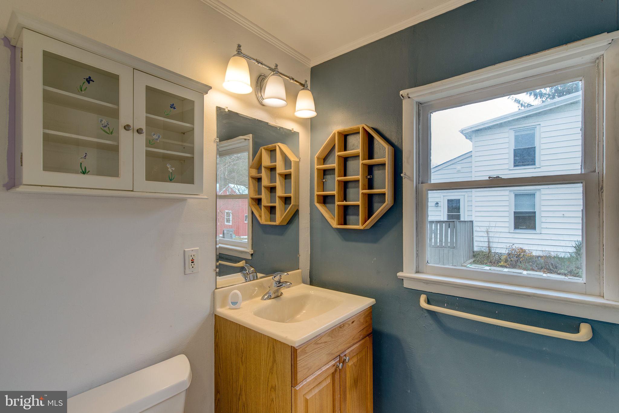1002 Rutledge Avenue Phoenixville, PA 19460 - Photo 21 of 22 Bathroom