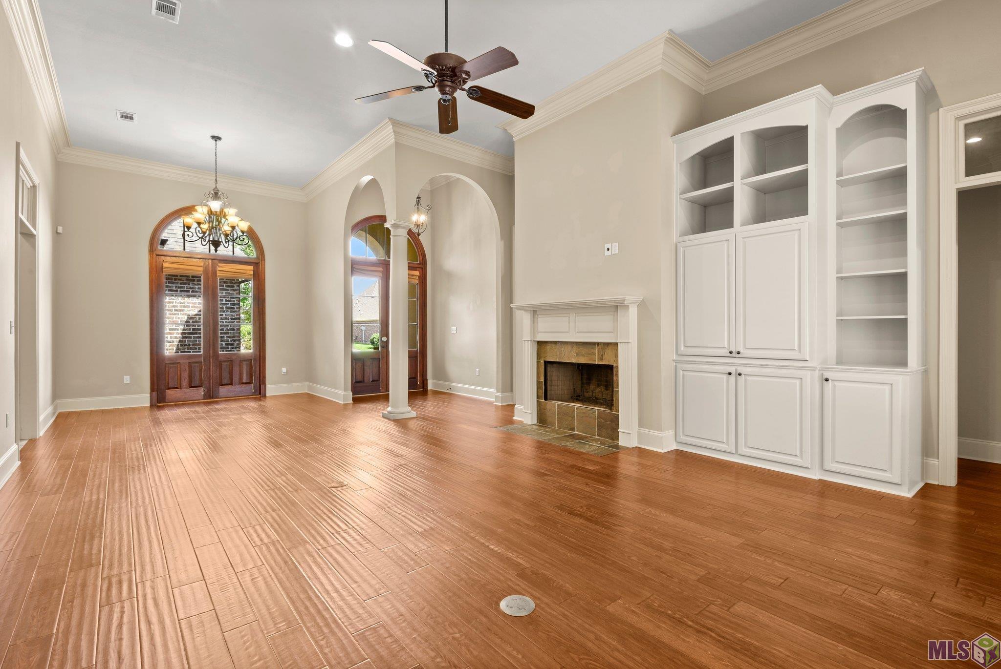 8873 Foxgate Drive Baton Rouge, LA 70809 - Photo 8 of 33 Living Room