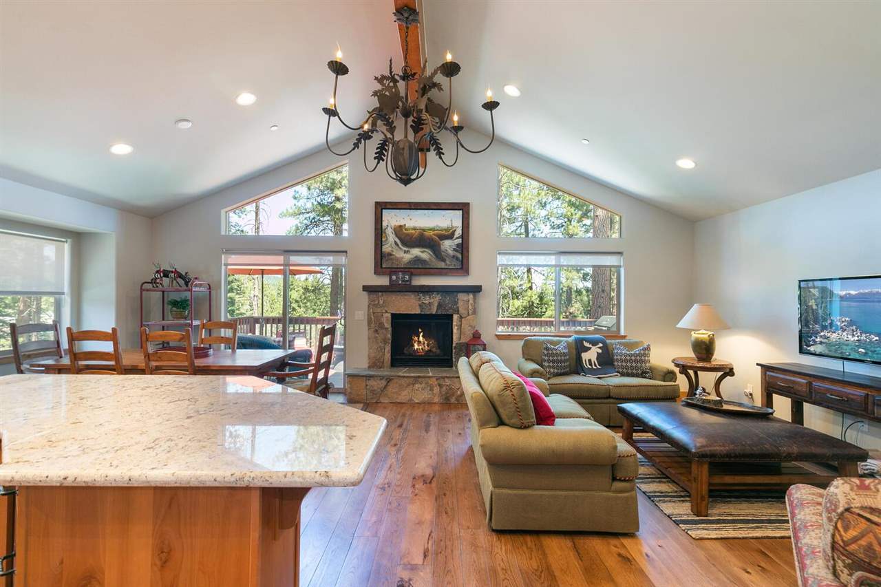 10415 Winter Creek Loop Truckee, CA 96161 - Photo 7 of 16