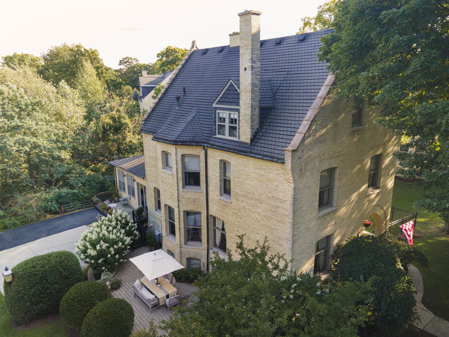 36 MacArthur Loop Highland Park, IL 60035 - Photo 3 of 24