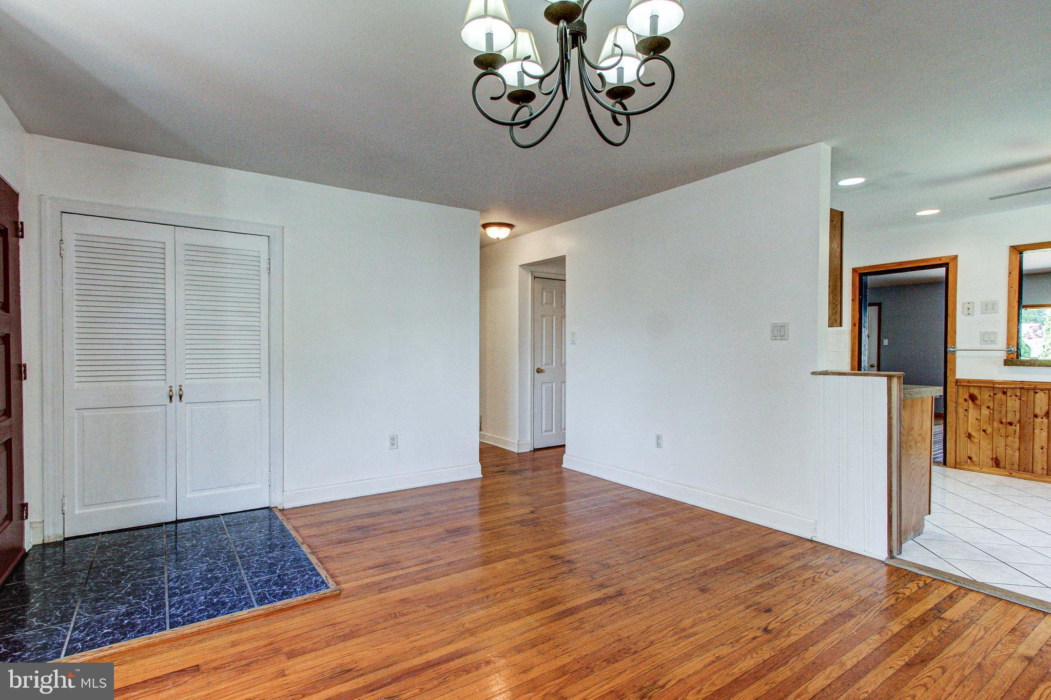 1296 Beverly Road Warminster, PA 18974 - Photo 15 of 72