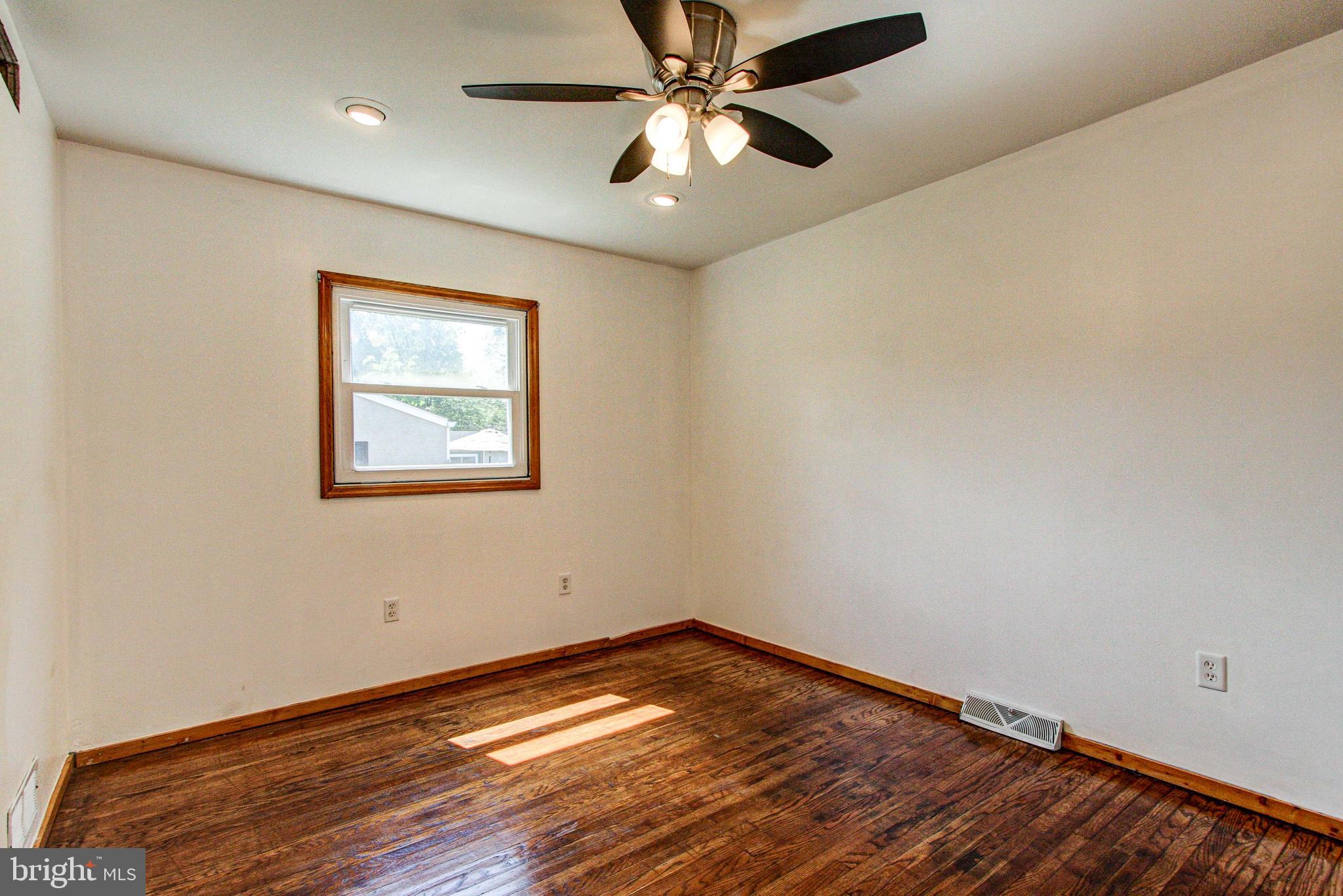 1296 Beverly Road Warminster, PA 18974 - Photo 20 of 72