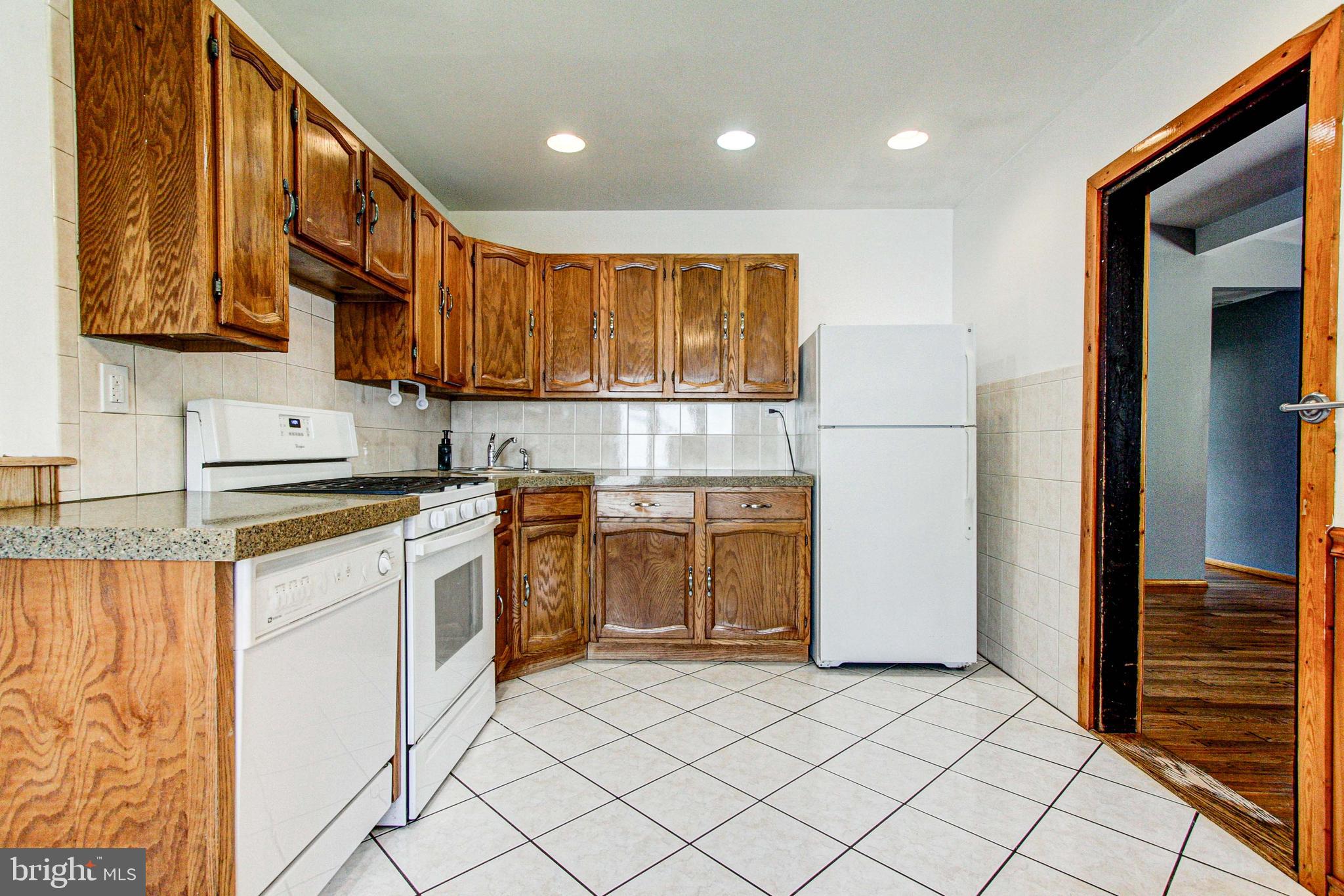 1296 Beverly Road Warminster, PA 18974 - Photo 39 of 72