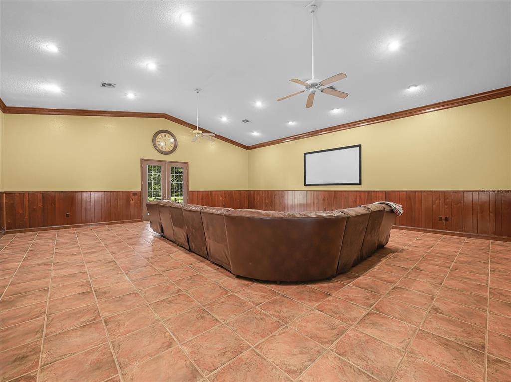 3963 Mammoth Grove Road Lake Wales, FL 33898 - Photo 19 of 42 a room with table and couch