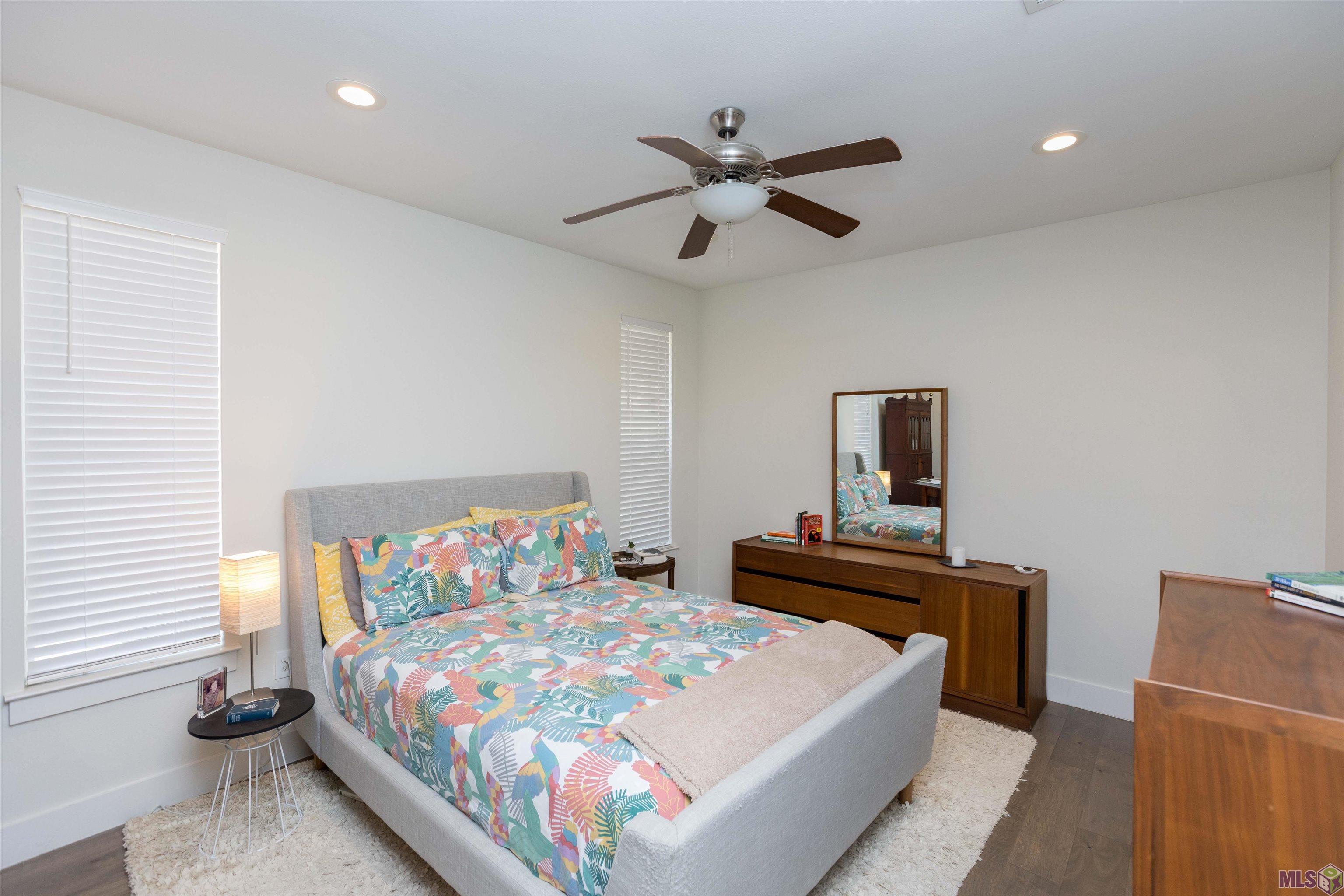 2455 Woodland Ridge Boulevard Baton Rouge, LA 70816 - Photo 13 of 22 Primary Bedroom