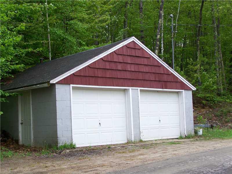 163 West Shore Road Waterboro, ME 04030 - Photo 14 of 14 Parking Lot/Garage.