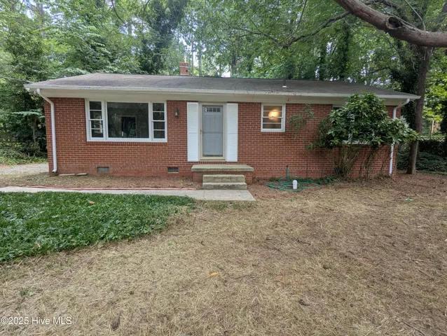 $2,150 | 23 South Circle Drive, Chapel Hill, NC 27516