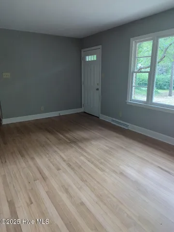 $2,150 | 23 South Circle Drive, Chapel Hill, NC 27516