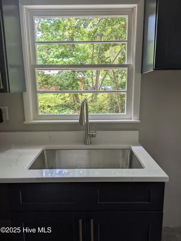 $2,150 | 23 South Circle Drive, Chapel Hill, NC 27516