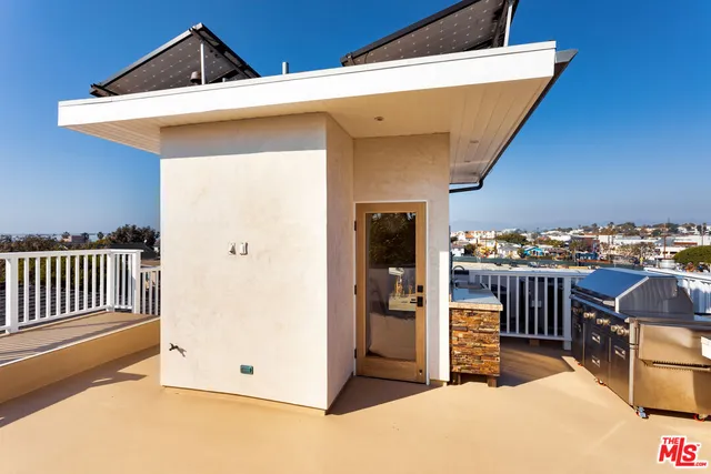 a view of a house with a outdoor space