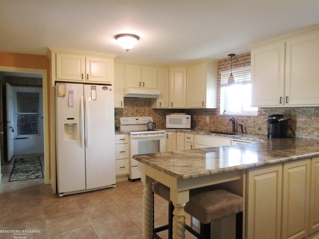 5363 Kidder Road Almont, MI 48003 - Photo 5 of 23 Kitchen
