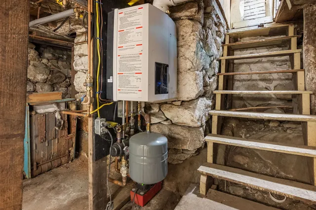 $2,300 | 468 Union Avenue, Laconia, NH 03246