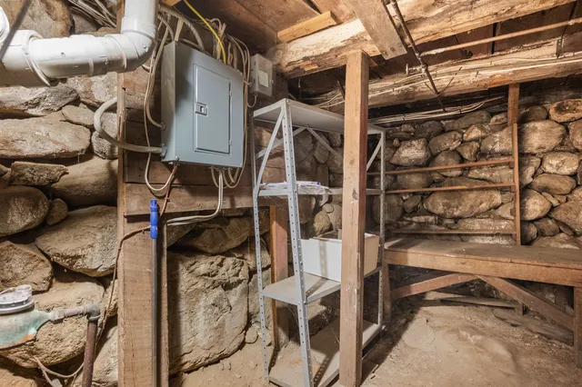 $2,300 | 468 Union Avenue, Laconia, NH 03246