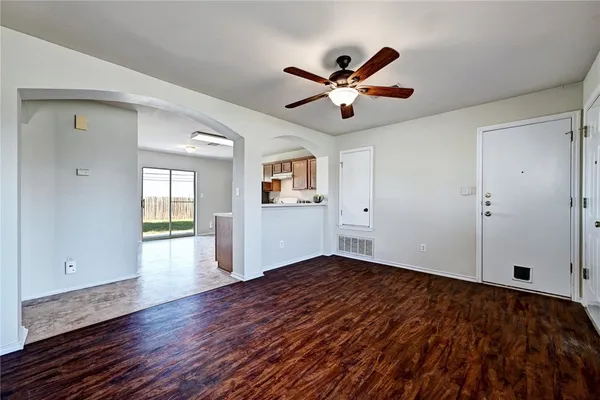 $1,750 | 11724 Gemmer Street, Del Valle, TX 78617