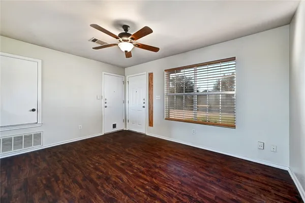 $1,750 | 11724 Gemmer Street, Del Valle, TX 78617