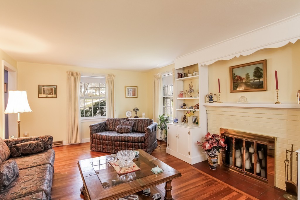 70 Tiffany Street Springfield, MA 01108 - Photo 6 of 24 Gallery Image 6