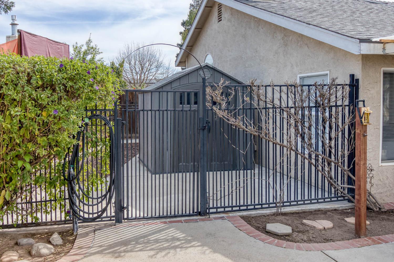 2913 Soquel Avenue Atwater, CA 95301 - Photo 25 of 29 a view of a entrance door of the house