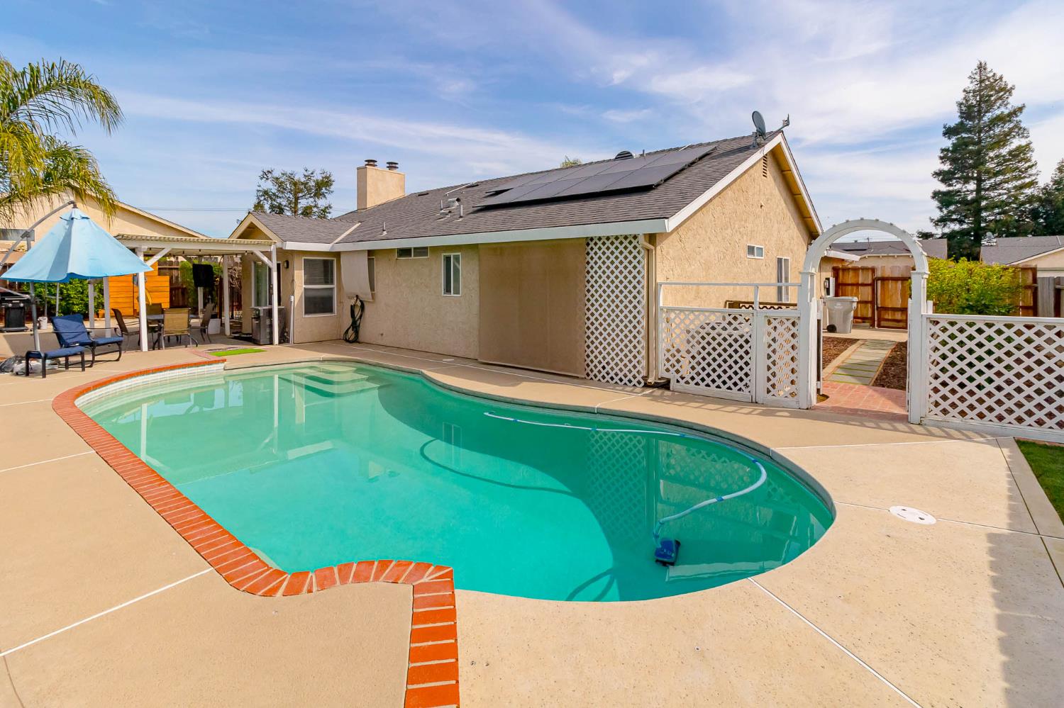 2913 Soquel Avenue Atwater, CA 95301 - Photo 29 of 29 a view of a house with swimming pool