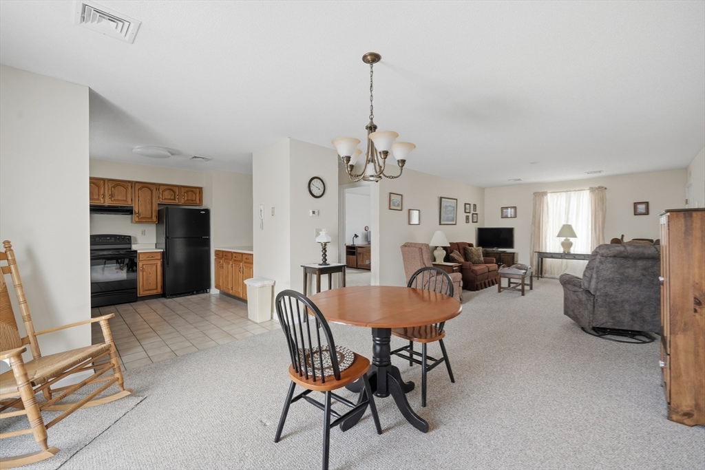 200 Lambert Terrace, Unit 30 Chicopee, MA 01020 - Photo 3 of 15