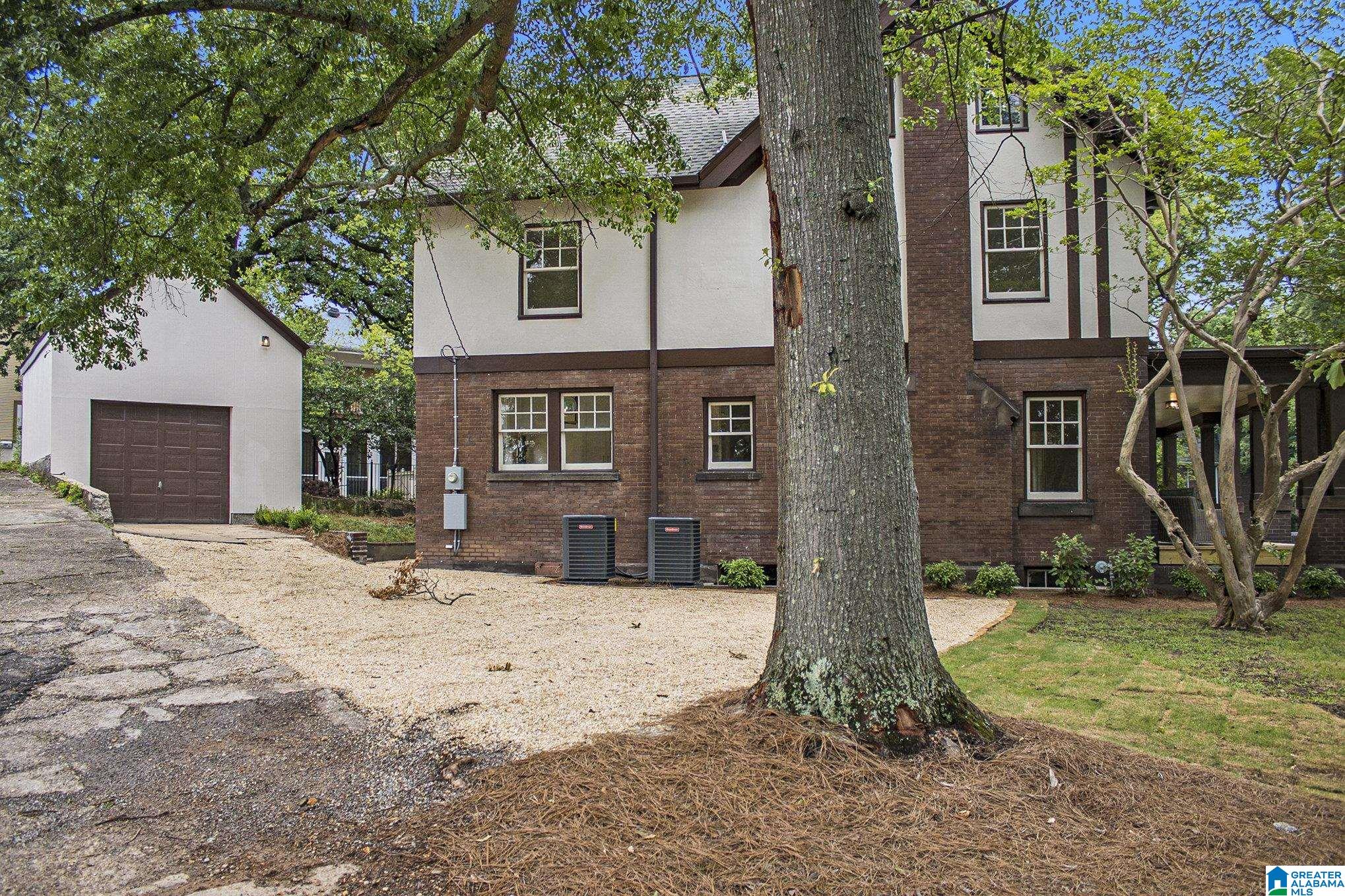 2984 Rhodes Circle South Birmingham, AL 35205 - Photo 6 of 39
