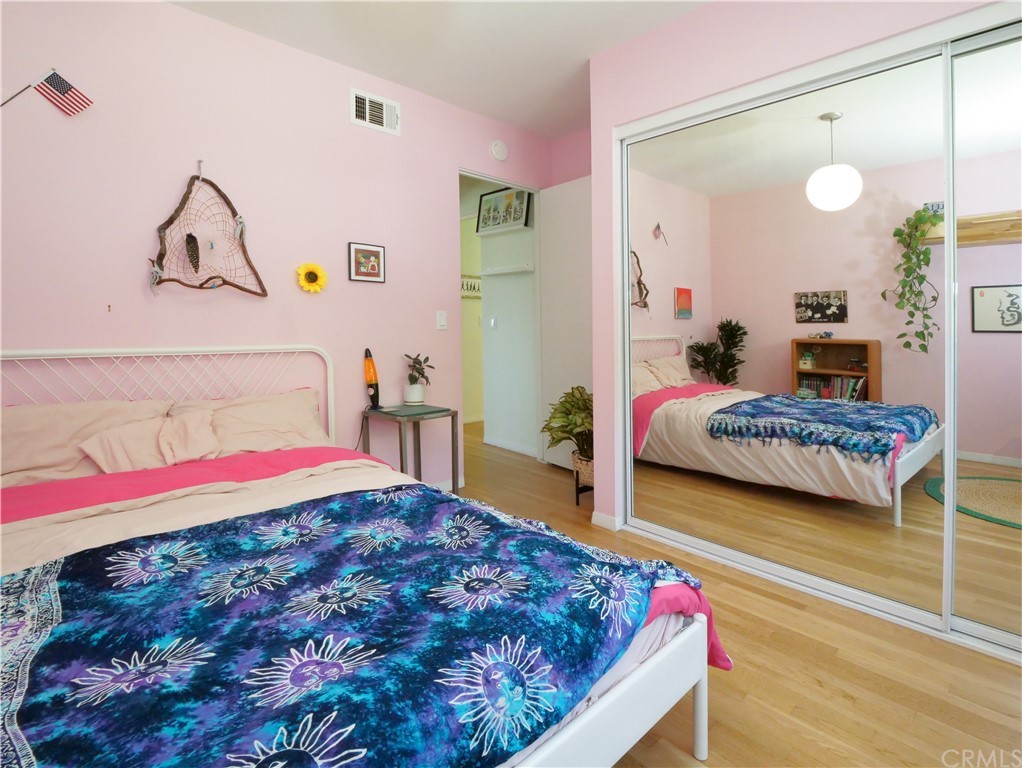 5063 Foxpoint Lane Rolling Hills Estates, CA 90274 - Photo 28 of 35 a bedroom with bed and a window