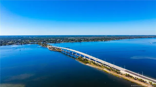 $685,000 | 4060 Northeast Breakwater Drive, Jensen Beach, FL 34957