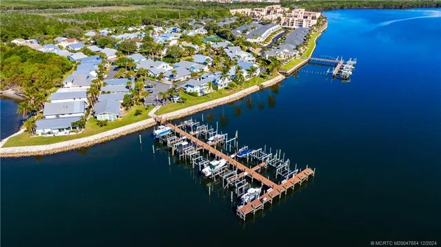 $685,000 | 4060 Northeast Breakwater Drive, Jensen Beach, FL 34957