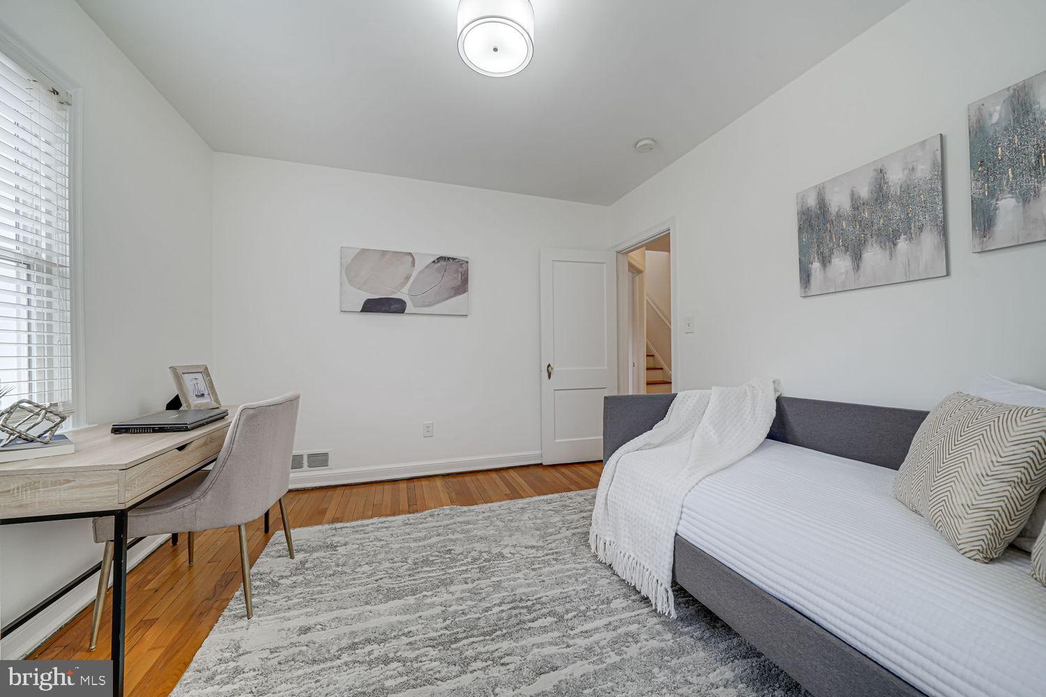 300 Highview Avenue Silver Spring, MD 20901 - Photo 11 of 47 2nd First floor bedroom + flex space/office